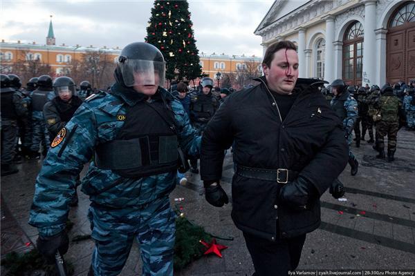 Побоїще в Москві. Неофіційно ФОТО (97!)