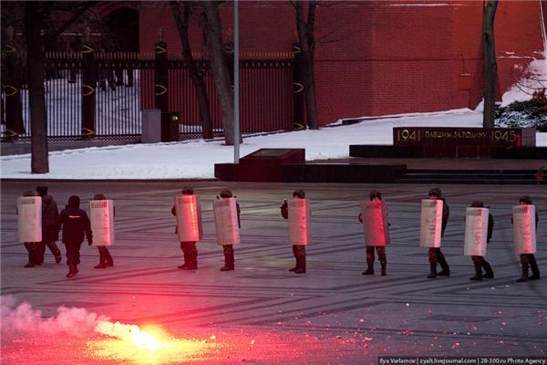 Побоїще в Москві. Неофіційно ФОТО (97!)