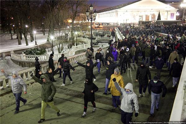 Побоїще в Москві. Неофіційно ФОТО (97!)