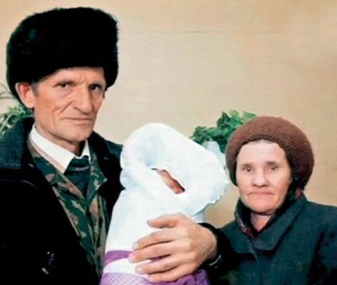 Дівчина чекає третю дитину від рідного батька! ФОТО