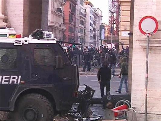 Заворушення в Римі: постраждали близько ста людей