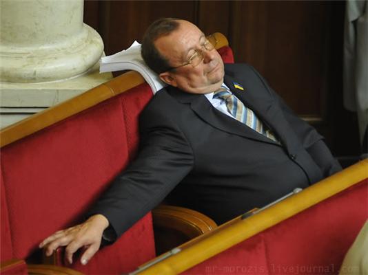 Ох, нелегка це робота ... ФОТО з Верховної Ради