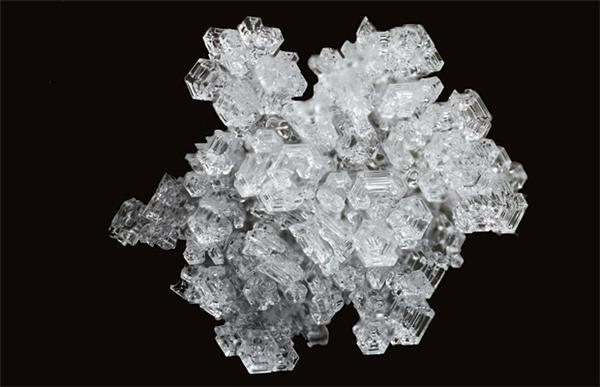 Макрофотографії сніжинок й інею від Брайана Валентайна