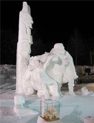 Дивовижні снігові фігури 