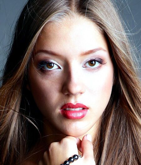 В авиакатастрофе погибла вице-Мисс Украина Вселенная