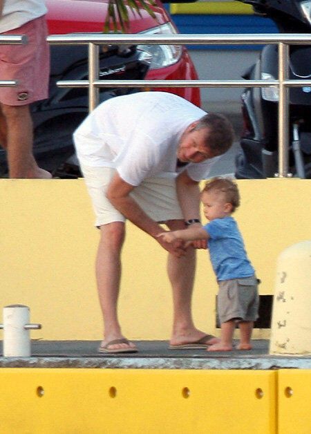 Абрамович заказал сыну Деда Мороза за полмиллиона баксов