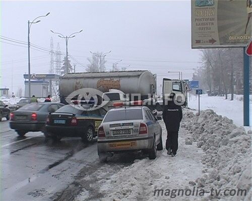 На Киевщине столкнулись грузовик и микроавтобус, есть жертва