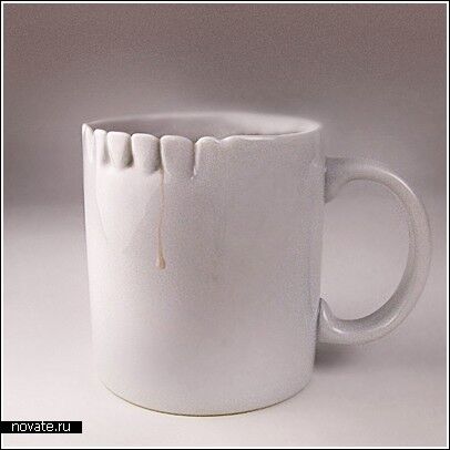 «Зубастая» чашка для тех, кто забывает чистить зубы
 
