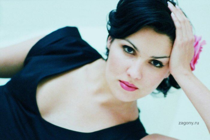 Известная оперная певица Анна Нетребко в новой фотосессии