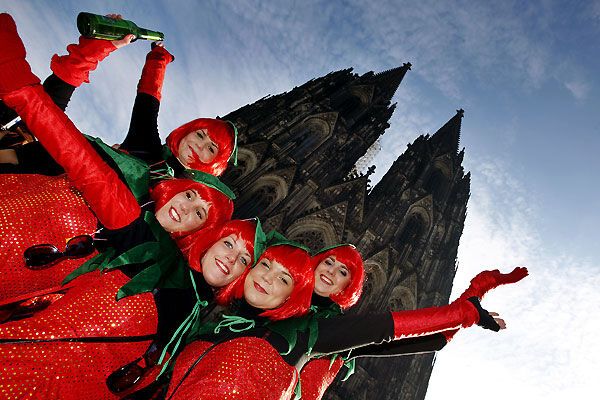 Германию захлестнула волна карнавалов(фото)