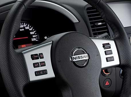 Nissan показал обновленные «лица» Pathfinder и Navara