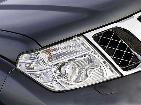 Nissan показал обновленные «лица» Pathfinder и Navara