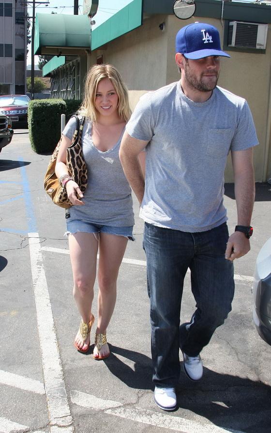 Жирные ножки Хилари Дафф