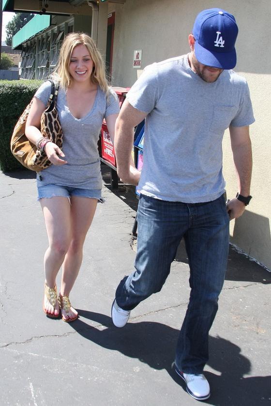 Жирные ножки Хилари Дафф