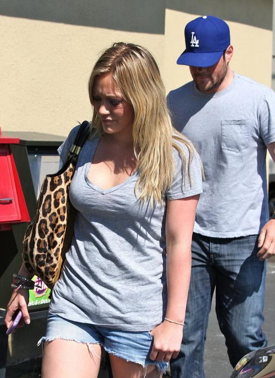 Жирные ножки Хилари Дафф