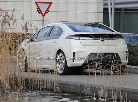 Папарацци рассекретили Opel Ampera
