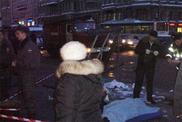ДТП в центрі Санкт-Петербурга: 2 загинули, ще 12 постраждали