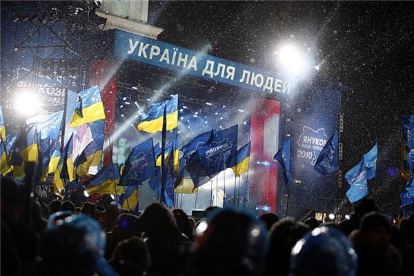 Від церковних гімнів Тимошенко на концерт до Януковича (ФОТО)