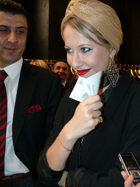 Собчак в Стамбуле разводила турок на скидки 