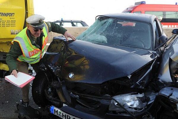 У Німеччині в ДТП потрапило 130 машин. ФОТО