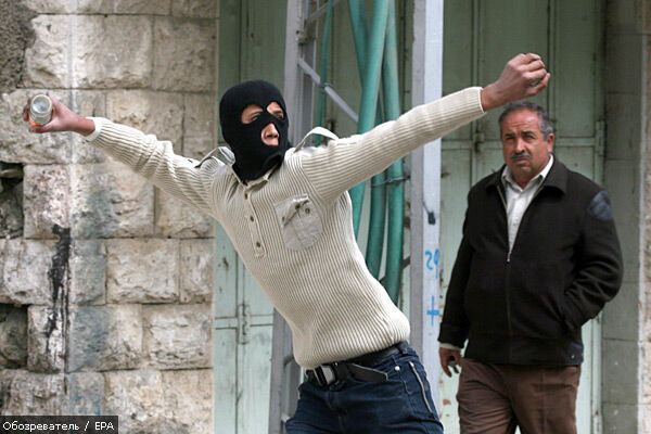 Ізраїльська поліція закидала палестинців гранатами. ФОТО