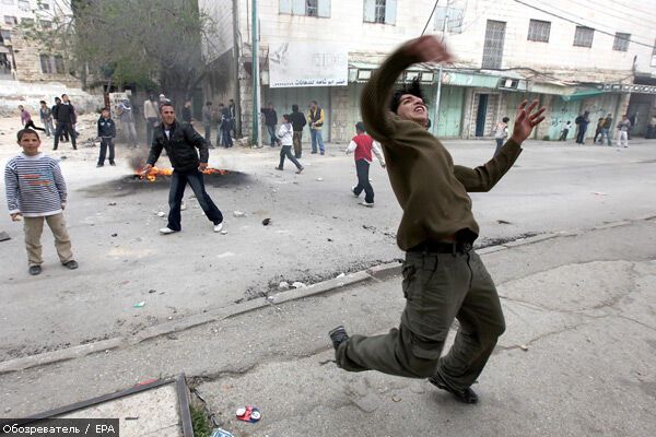 Ізраїльська поліція закидала палестинців гранатами. ФОТО