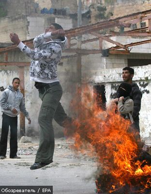 Ізраїльська поліція закидала палестинців гранатами. ФОТО