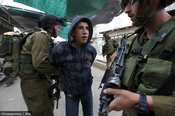 Ізраїльська поліція закидала палестинців гранатами. ФОТО