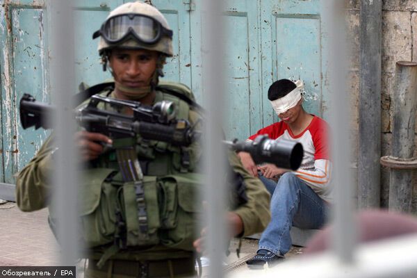 Ізраїльська поліція закидала палестинців гранатами. ФОТО