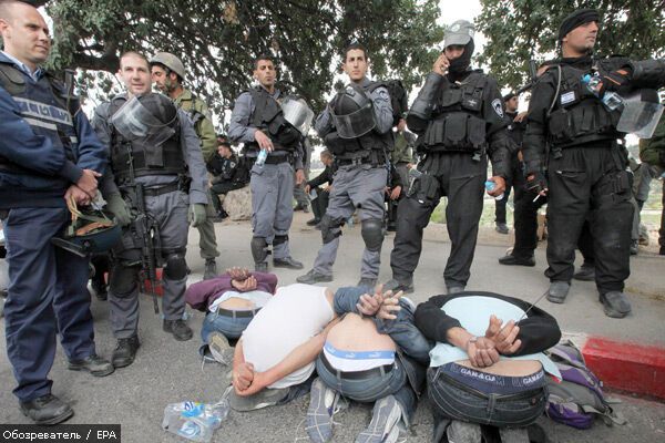 Ізраїльська поліція закидала палестинців гранатами. ФОТО