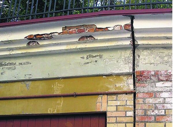 Богатые и знаменитые остались без жилья (ФОТО)