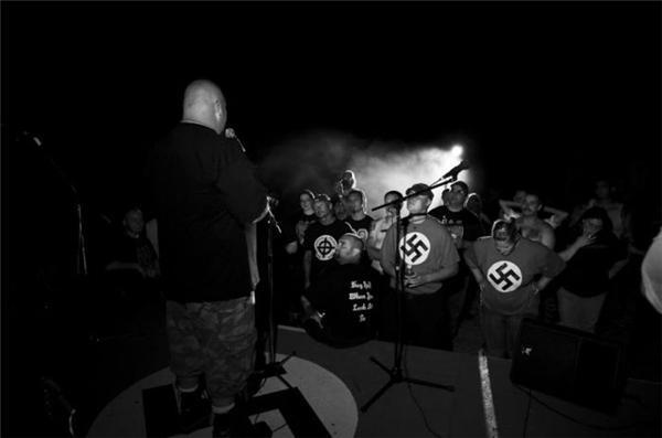 Американские неонацисты (41 фото)