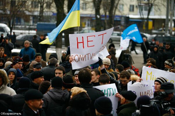 Київським студентам Табачник не заважає. ФОТО