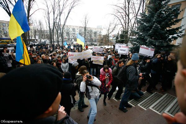Київським студентам Табачник не заважає. ФОТО