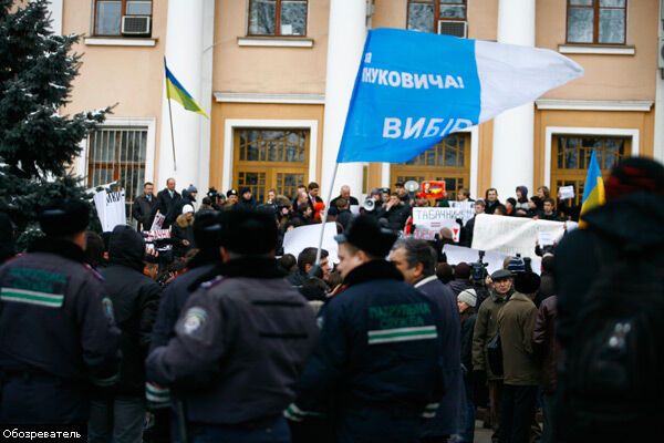 Київським студентам Табачник не заважає. ФОТО