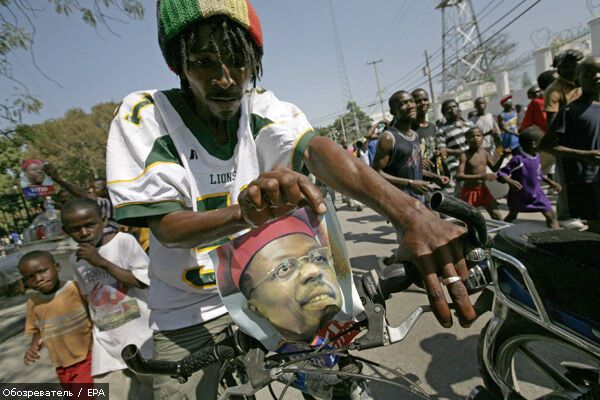 Життя після катастрофи. Кращі фото з Гаїті