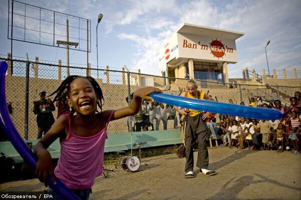 Життя після катастрофи. Кращі фото з Гаїті