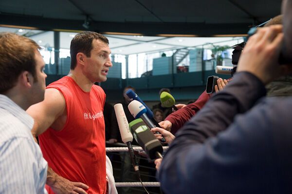 Как Кличко будет "убивать" Чемберса (фото) 