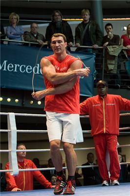 Как Кличко будет "убивать" Чемберса (фото) 