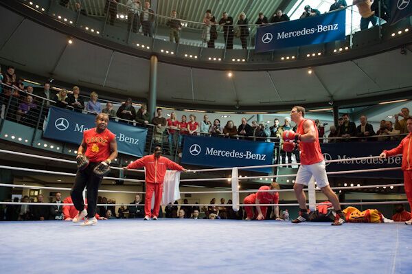 Как Кличко будет "убивать" Чемберса (фото) 