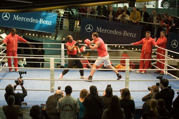 Как Кличко будет "убивать" Чемберса (фото) 