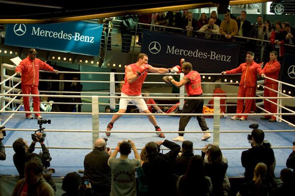 Как Кличко будет "убивать" Чемберса (фото) 