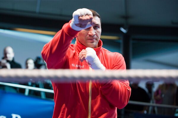 Как Кличко будет "убивать" Чемберса (фото) 