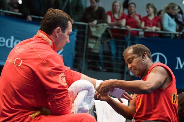 Как Кличко будет "убивать" Чемберса (фото) 