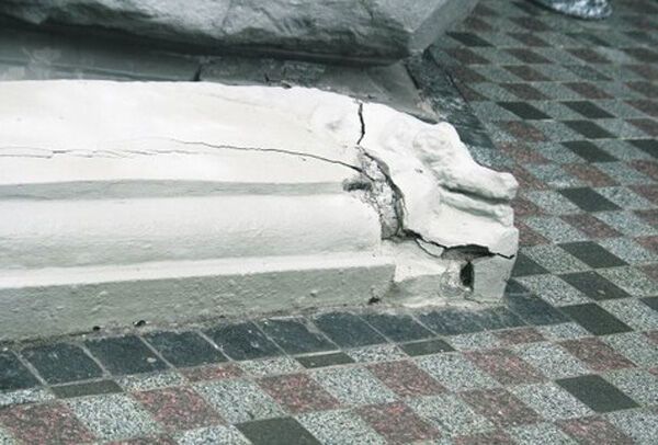 Дом с химерами на Банковой – разваливается (ФОТО)