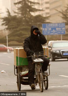 На Пекин обрушились пылевые бури
