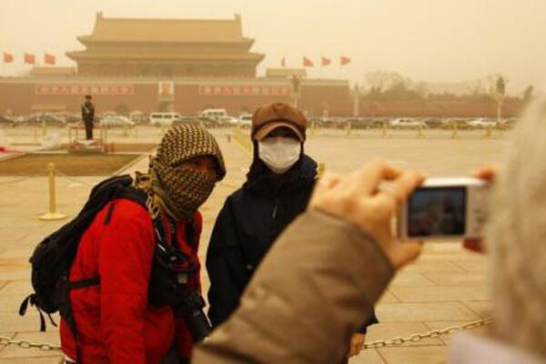 На Пекин обрушились пылевые бури