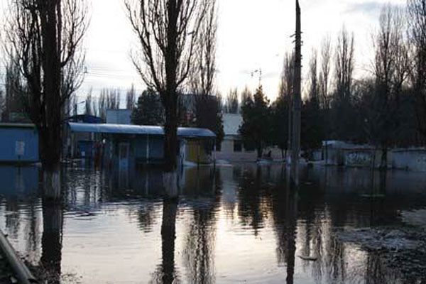 Кременчуг уходит под воду. ФОТО