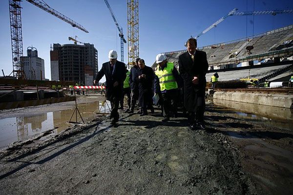 Колесніков особисто перевірив аеропорт і стадіон