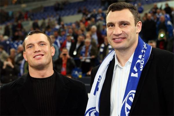 Виталий Кличко примерил образ футболиста (фото) 